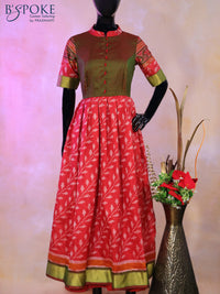 Semi tussar anarkali kurti dual shade of green and red with allover ikat weaves & collar neck pattern and back design