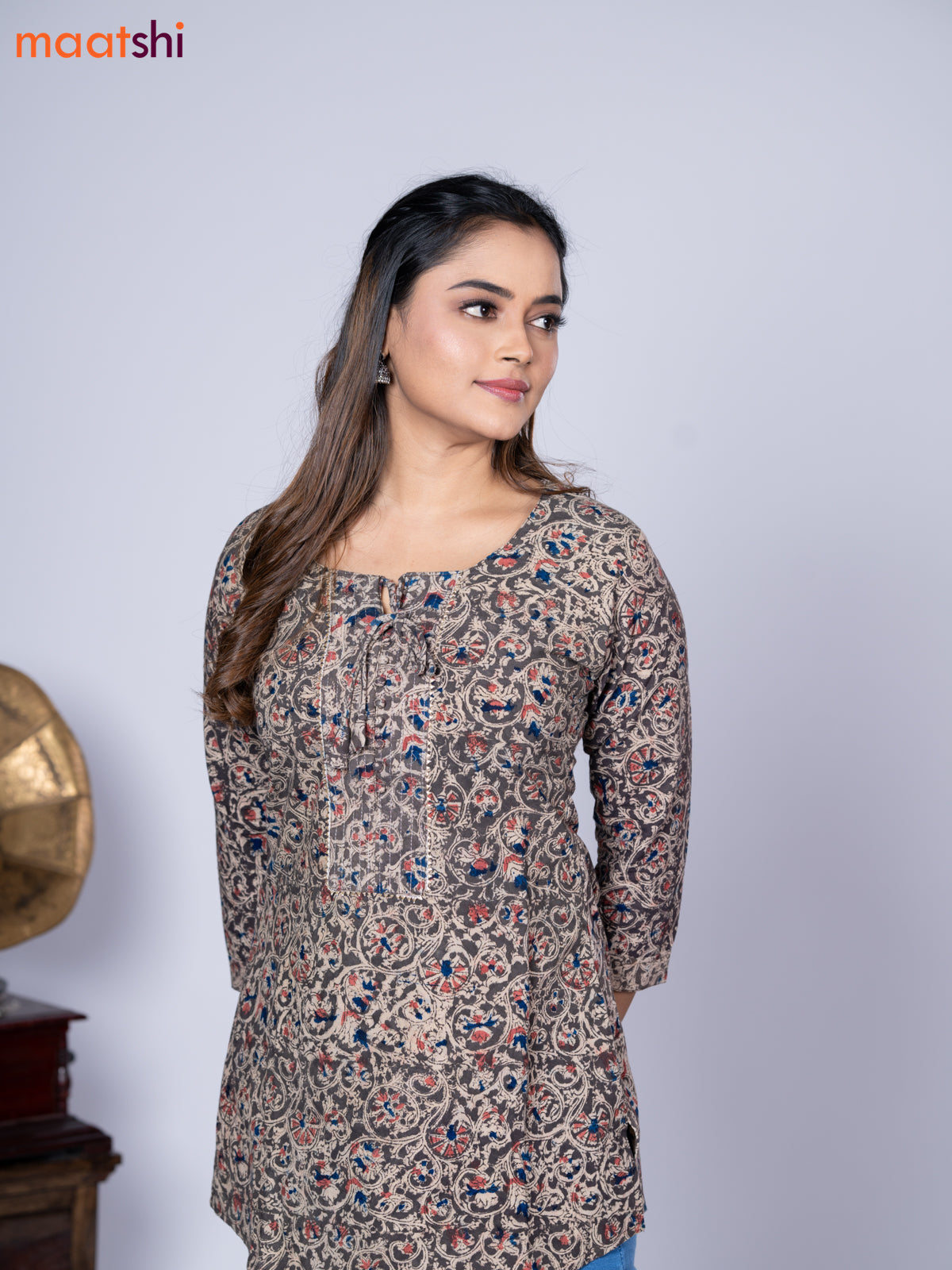 Kalamkari cotton short kurti grey and beige with allover prints & lace work neck pattern without pant