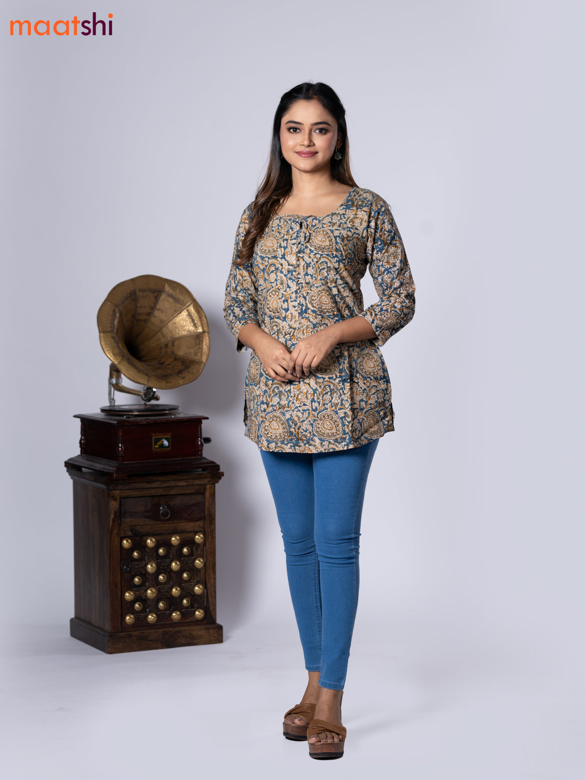 Kalamkari cotton short kurti blue and beige with allover prints & lace work neck pattern without pant