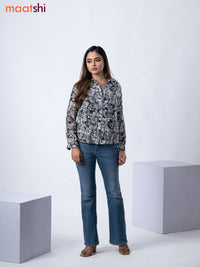 Women's shirt black and grey with allover floral prints and collar neck pattern