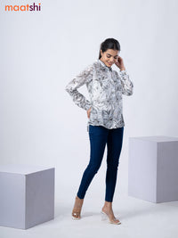 Women's shirt off white and grey with allover floral prints and collar neck pattern