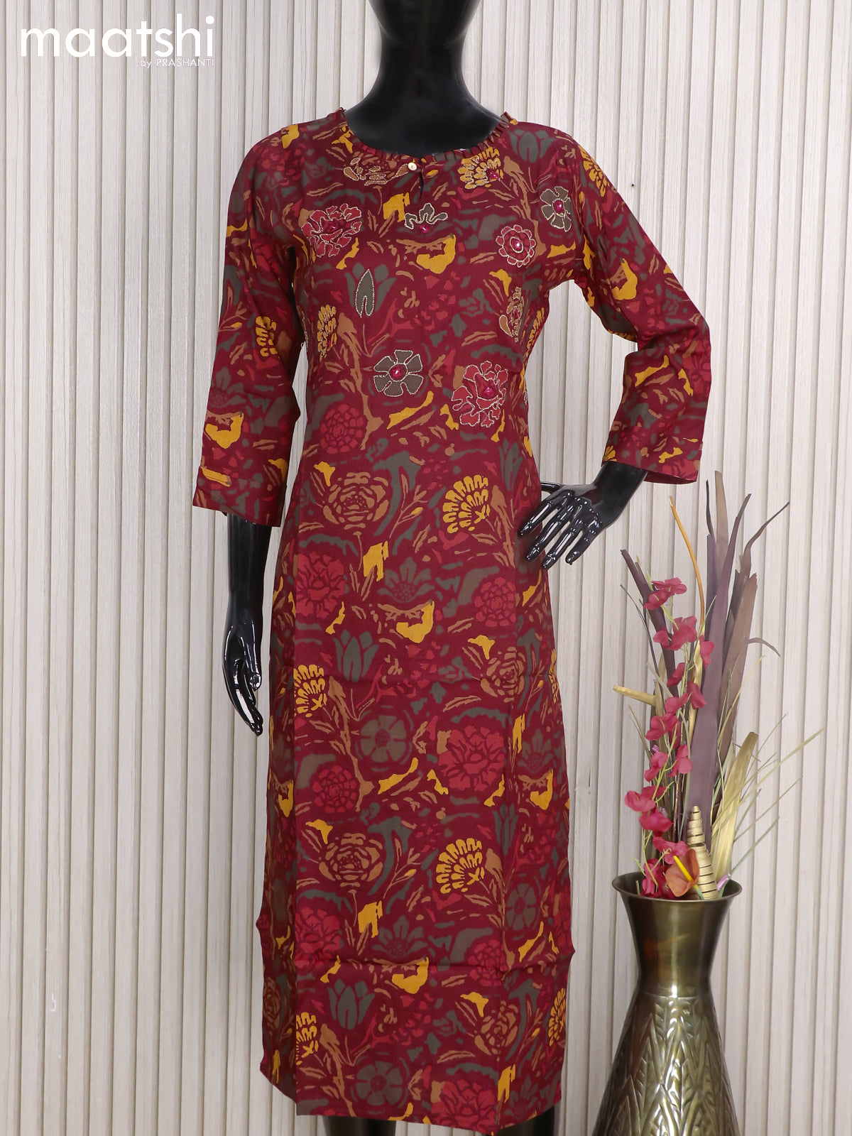 Cotton readymade kurti maroon and with allover prints and without pant