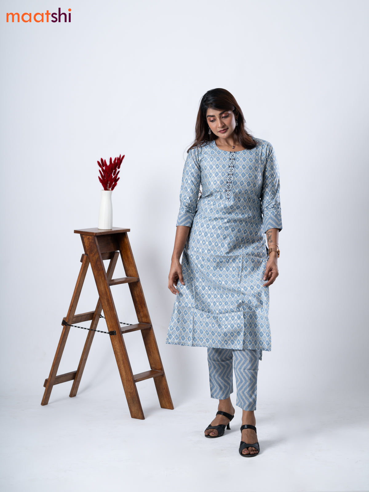 Muslin kurti grey with bandhani prints & mirror work neck pattern and straight cut pant