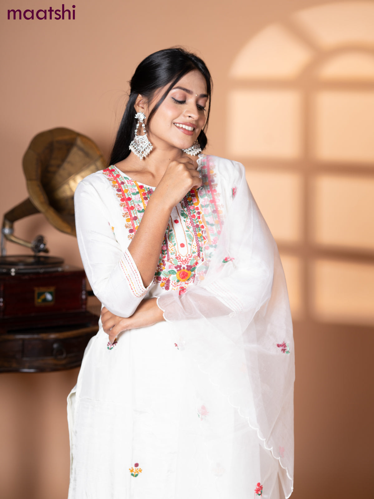 Muslin salwar suit off white with sequin & embroidery work neck pattern and straight cut pant & organza dupatta