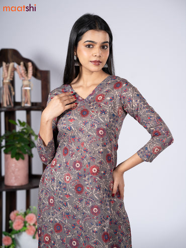 Cotton readymade kurti set grey with allover floral prints & simple v neck pattern and straight cut pant