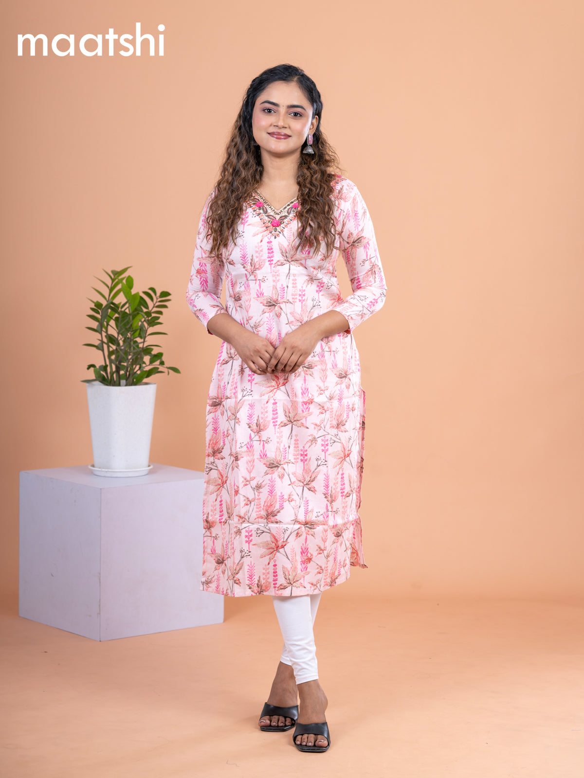 Cotton readymade kurti peach shade with allover prints & embroidery mirror work v neck pattern without pant