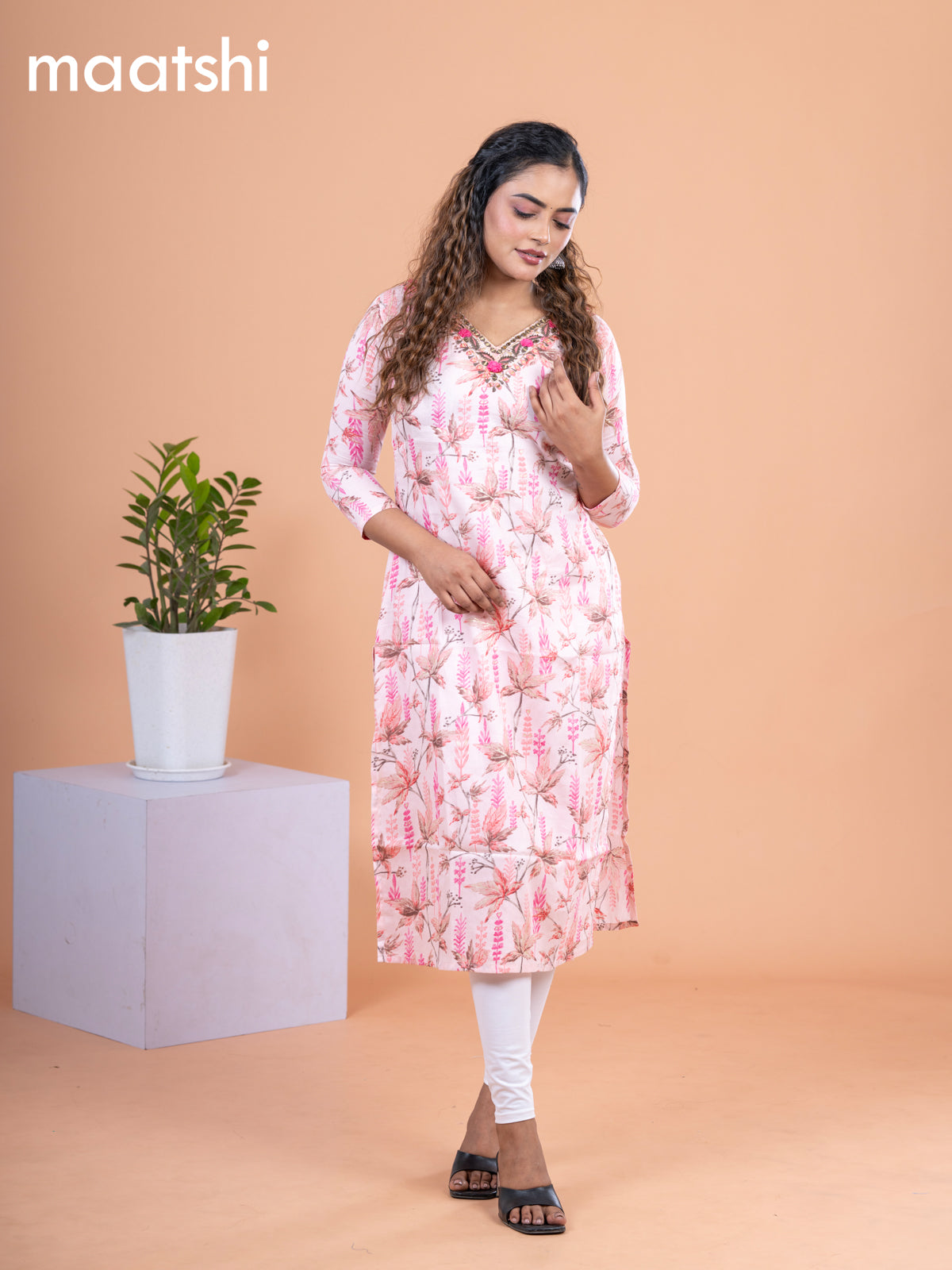 Cotton readymade kurti peach shade with allover prints & embroidery mirror work v neck pattern without pant