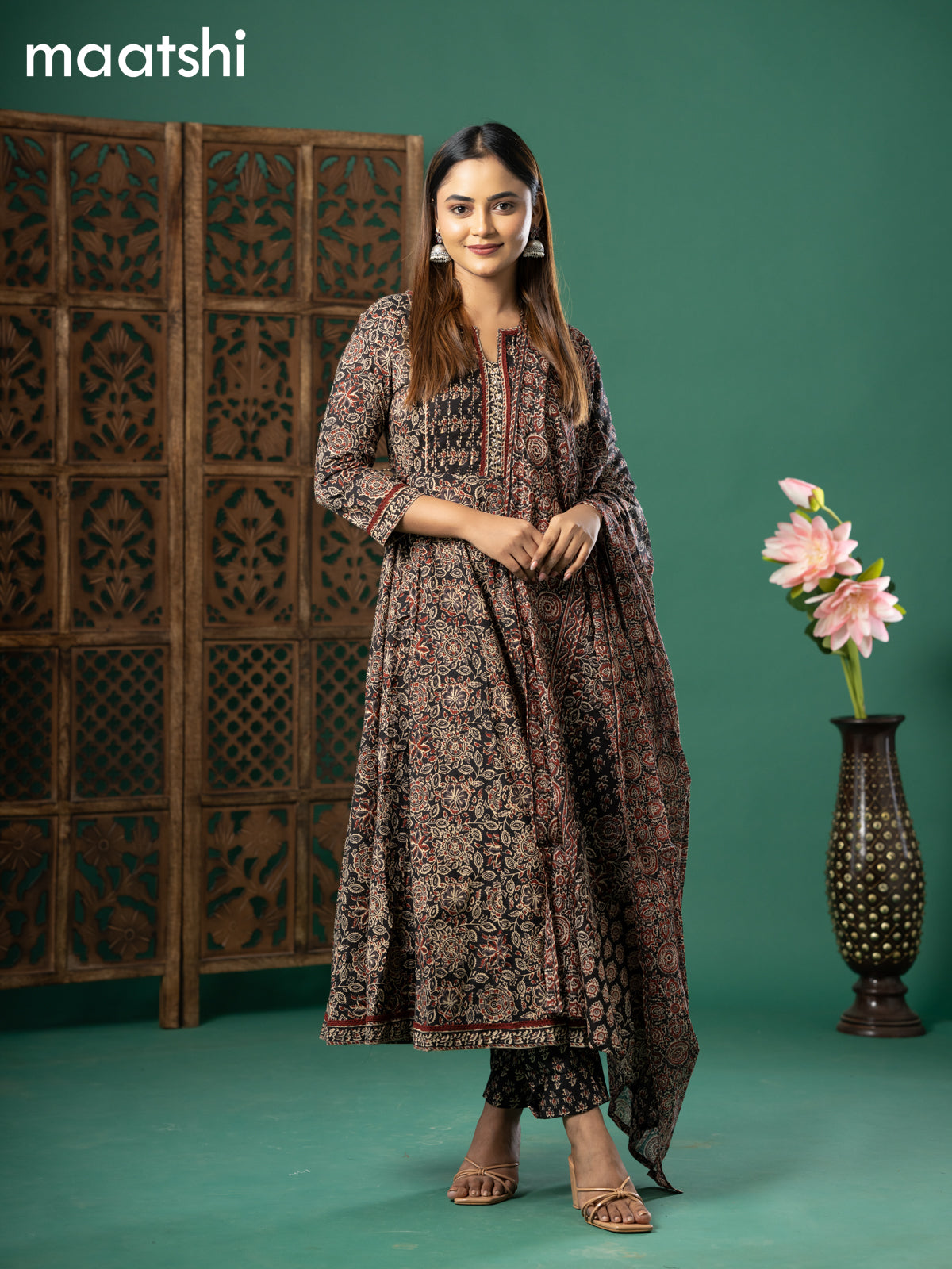 Cotton readymade anarkali salwar suit black with allover kalamkari prints & lace work neck pattern and straight cut pant & cotton dupatta