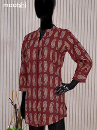 Rayon readymade short kurti maroon with allover paisley buttas & simple neck pattern without pant