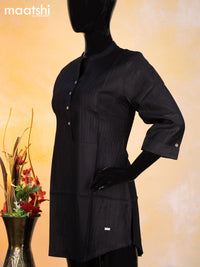 Rayon readymade short kurti black with plain body & simple neck pattern without pant