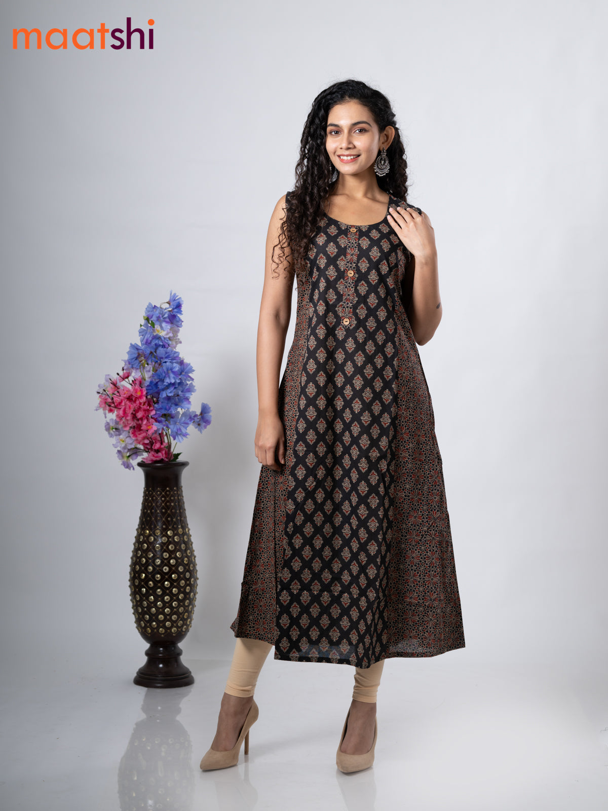 Cotton anarkali kurti black with allover butta prints & simple neck pattern without pant - sleeve attached