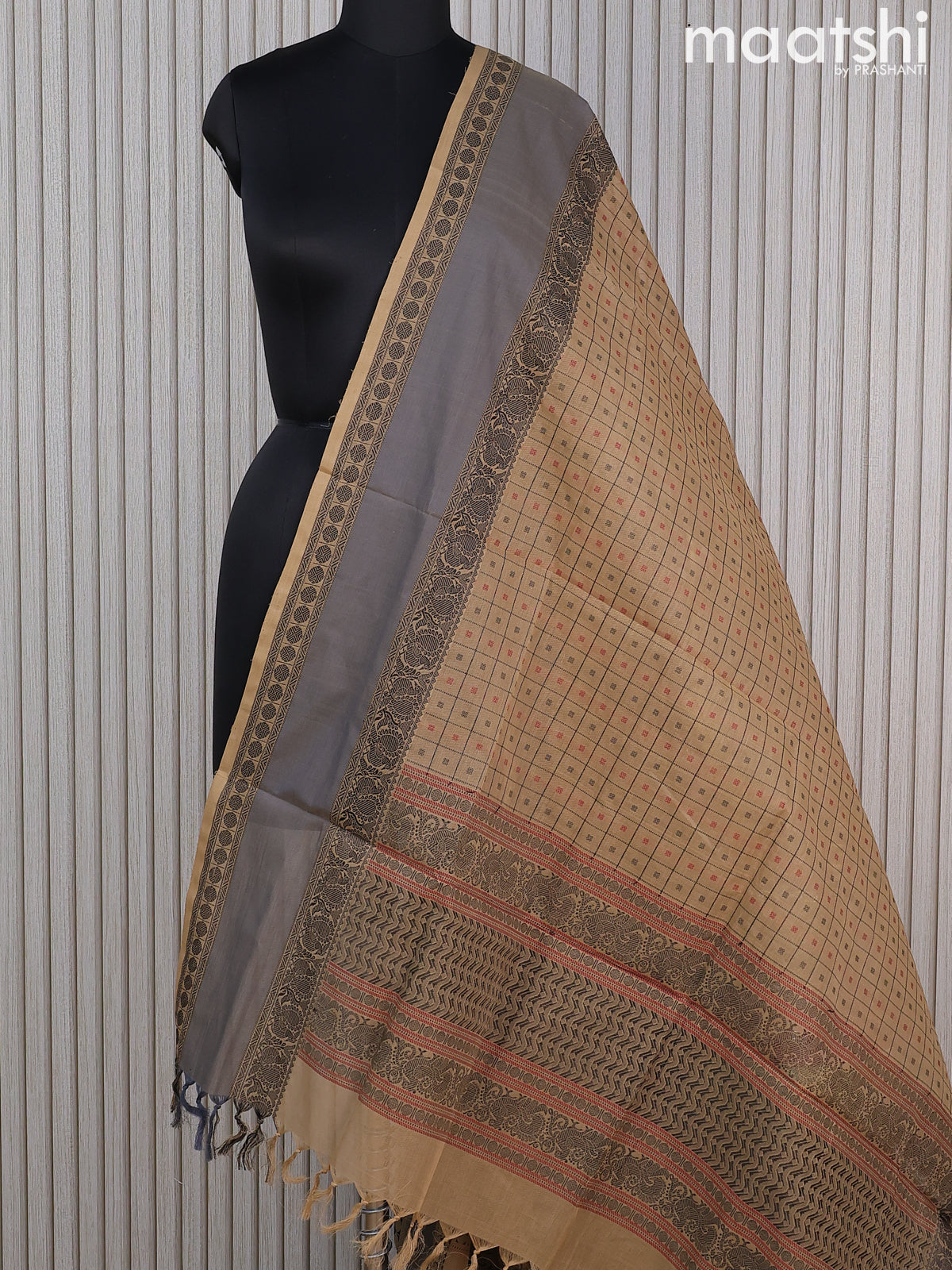 Kanchi cotton dupatta bige and grey with allover thread checks & buttas and rettapet thread woven border