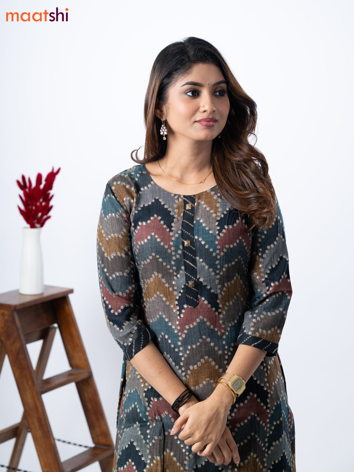 Rayon kurti set multi colour and black with allover bandhani prints & simple neck pattern and straight cut pant