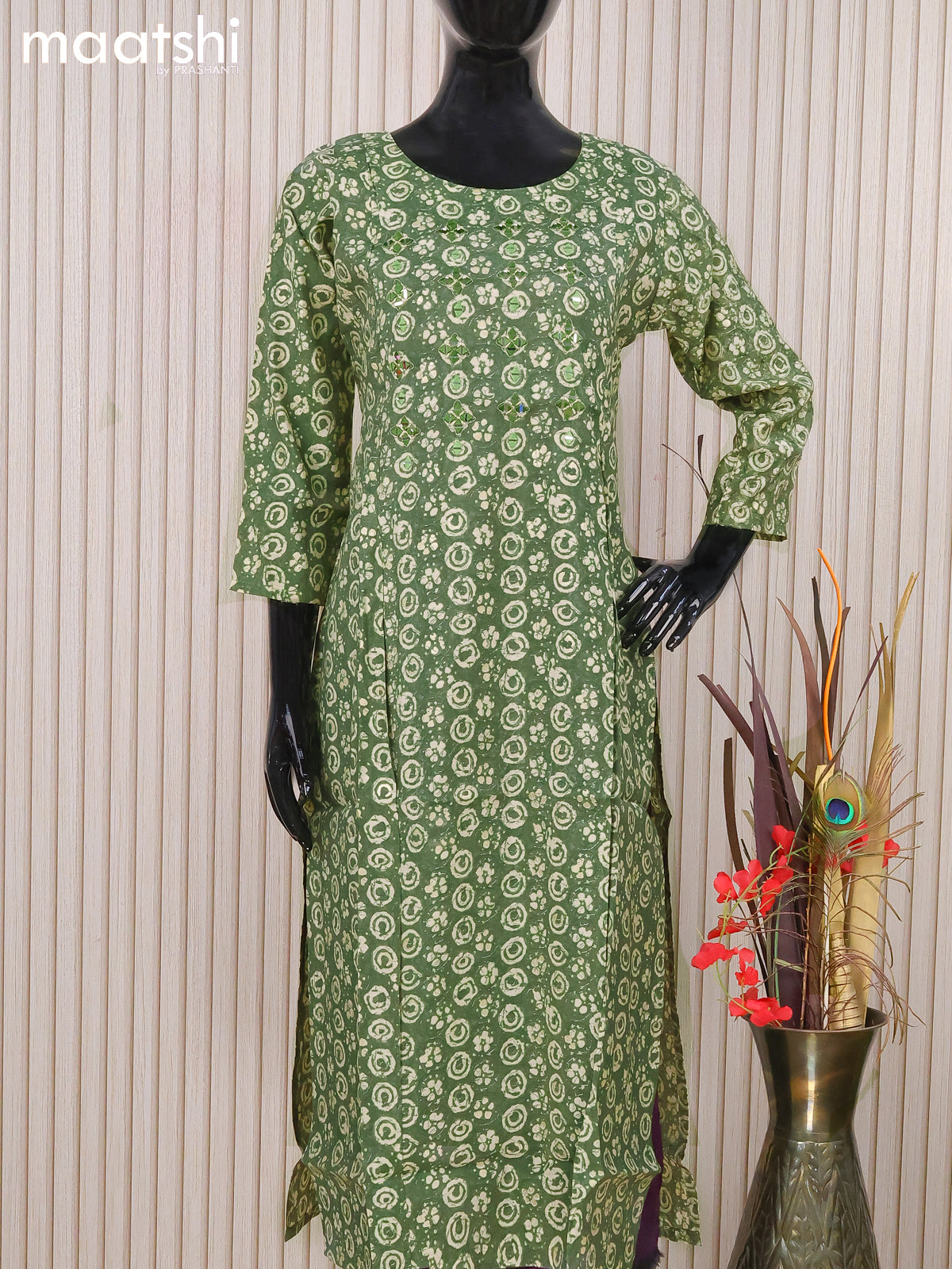 Muslin readymade kurti green and with allover batik prints & mirror work neck pattern and without pant