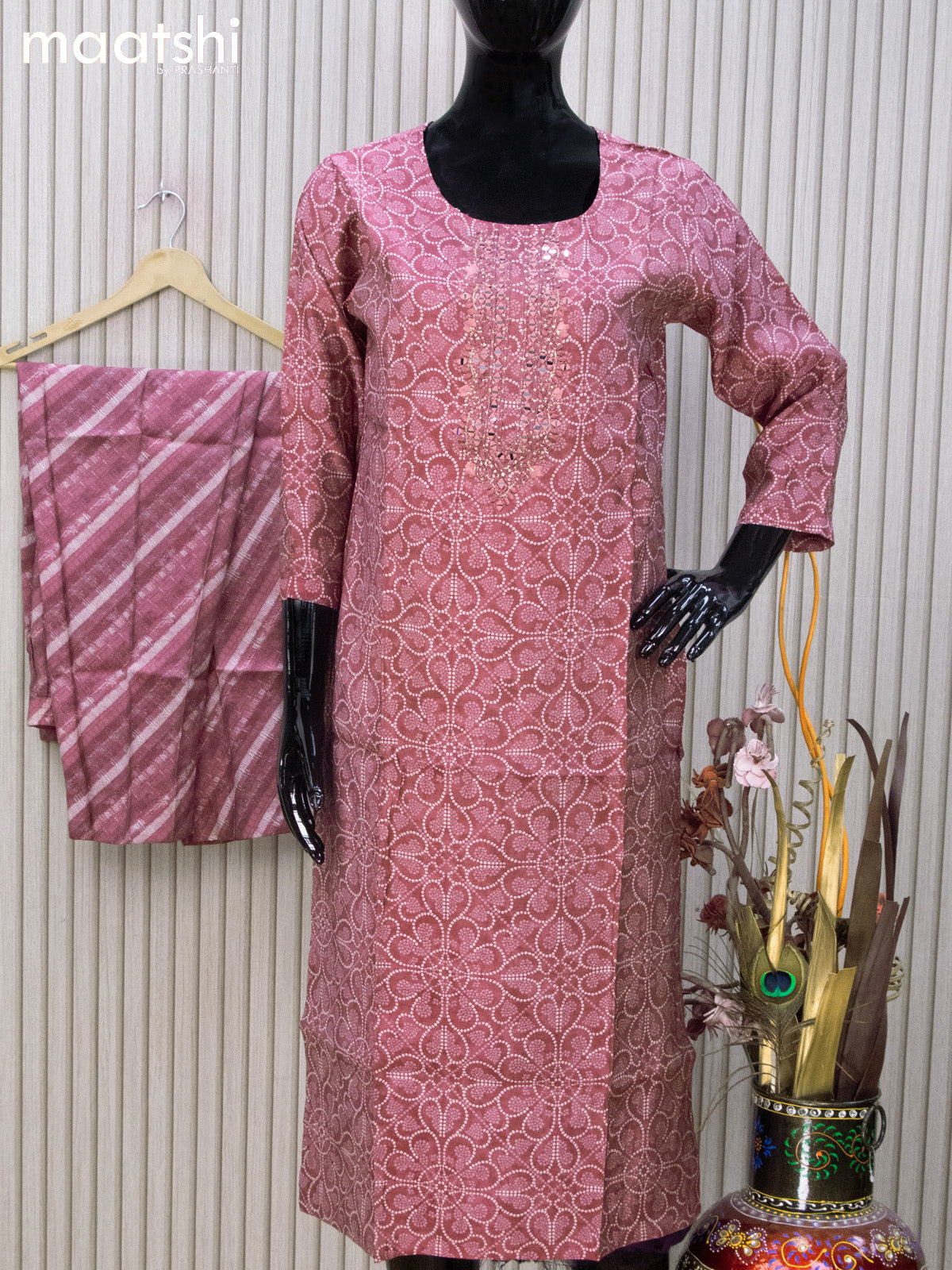 Muslin readymade kurti set maroon shade  with bandhani prints & mirror work neck pattern and straight cut pant