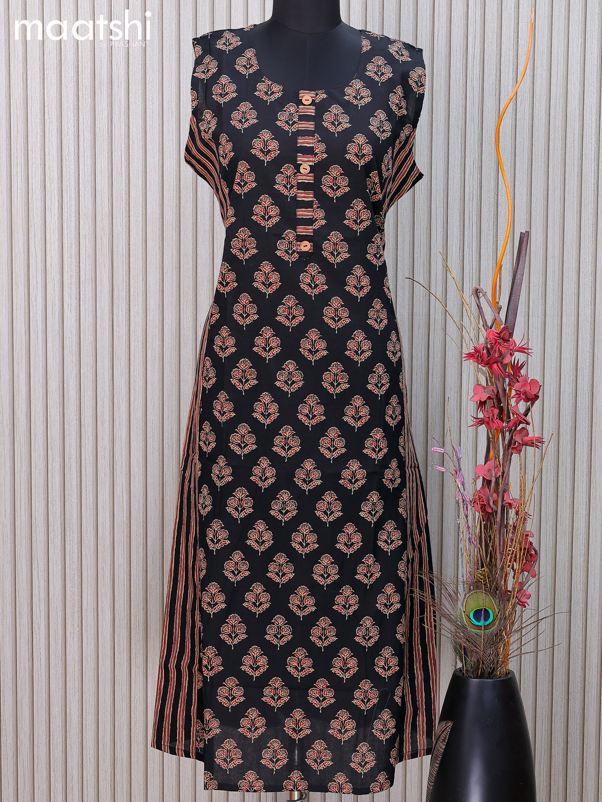 Cotton readymade kurti black and  with floral butta prints without pant