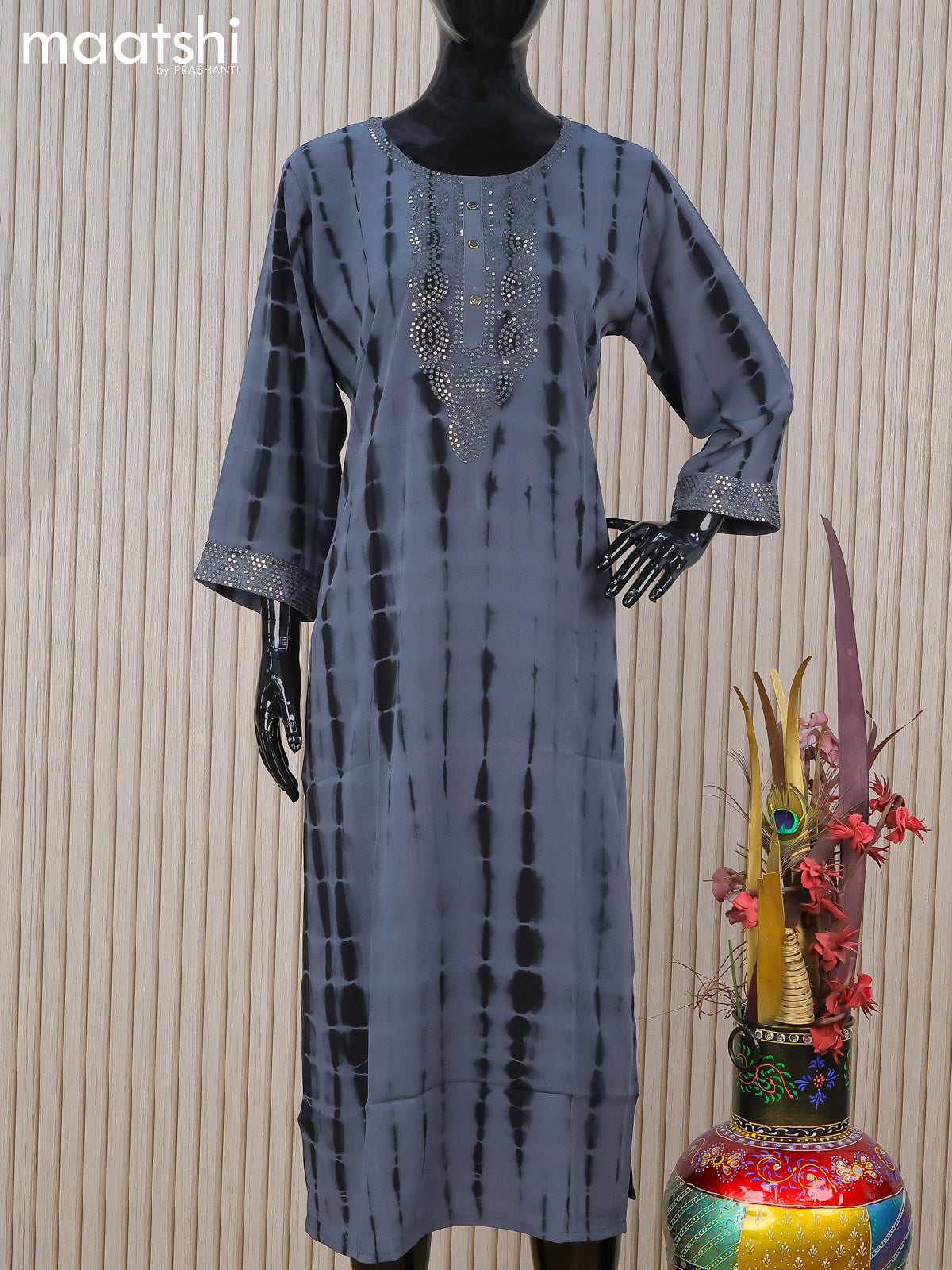 Chiffon readymade kurti grey with tie and dye prints & sequin work neck pattern and without pant