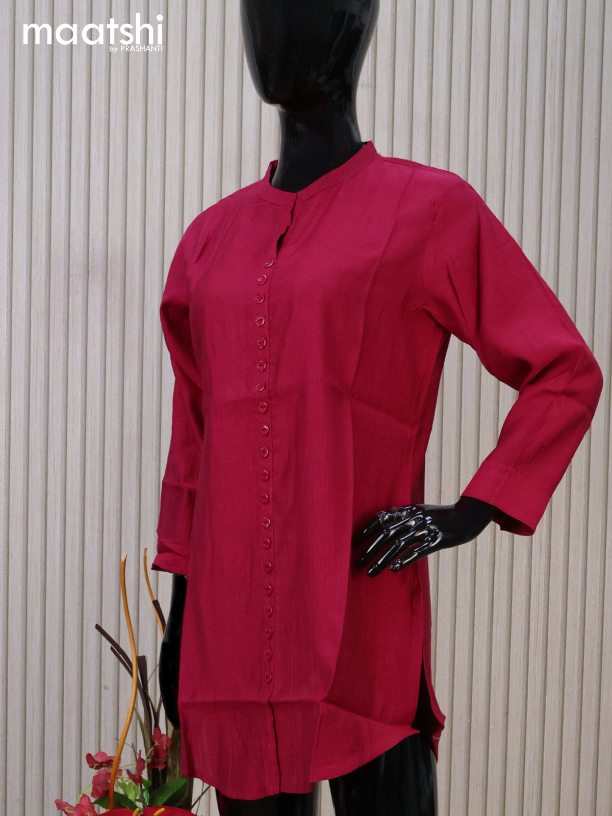 Rayon readymade short kurti pink with plain body & simple neck pattern without pant