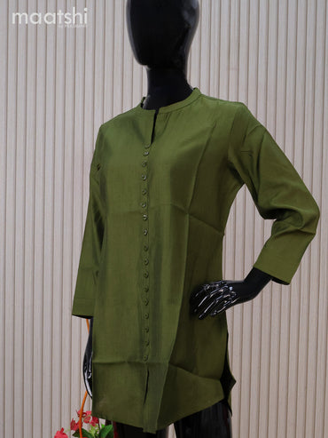 Rayon readymade short kurti sap green with plain body & simple neck pattern without pant