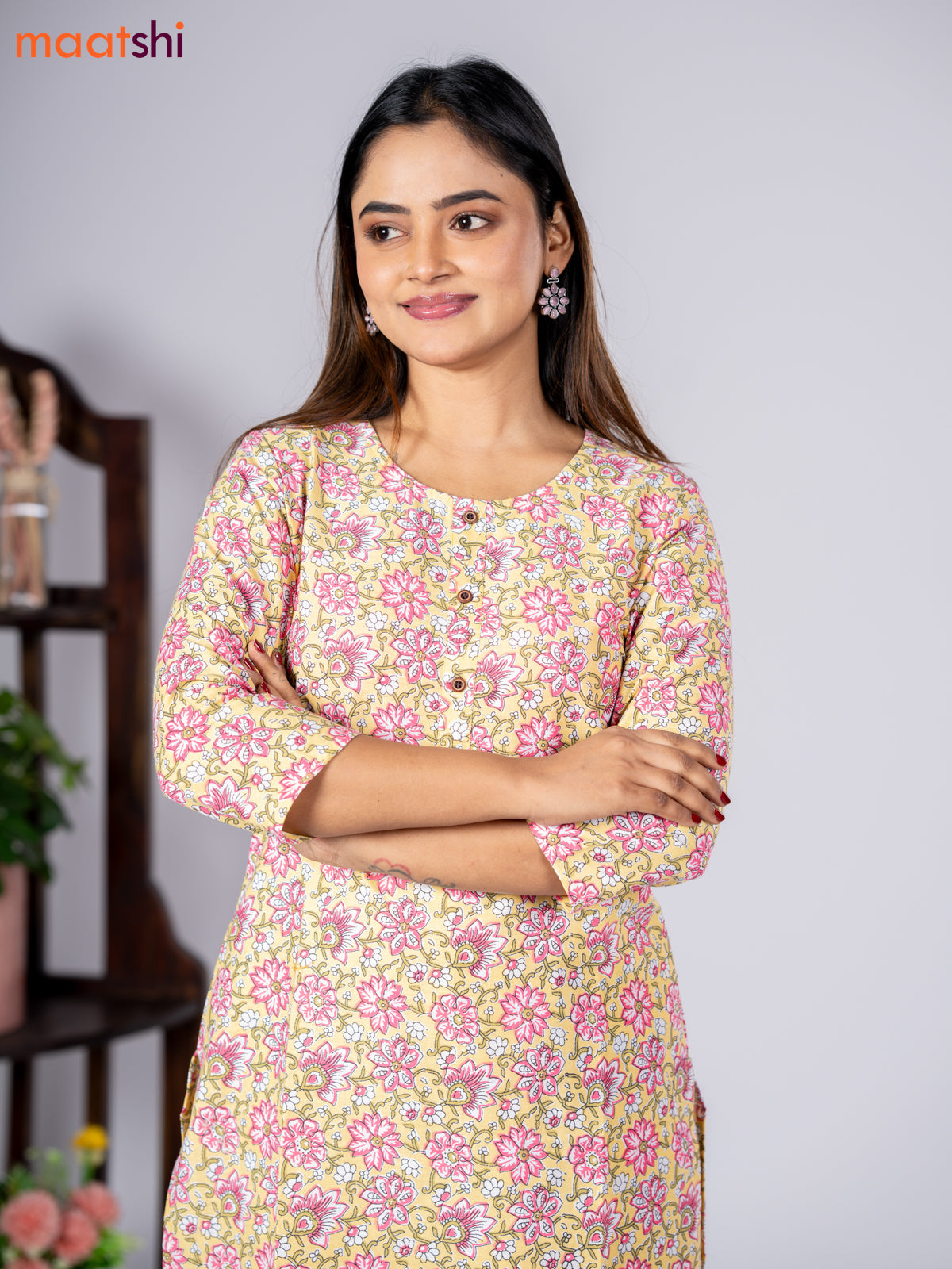 Cotton readymade kurti set pale yellow and pink with allover floral prints & simple neck pattern and straight cut pant