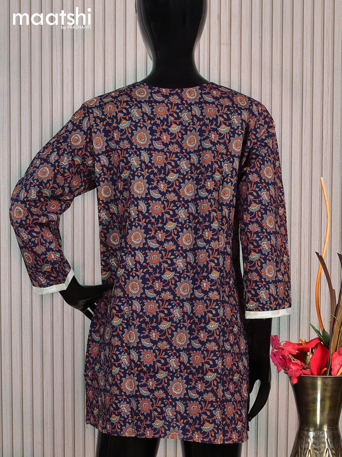 Cotton readymade short kurti navy blue and grey with allover floral prints & patck work neck pattern without pant