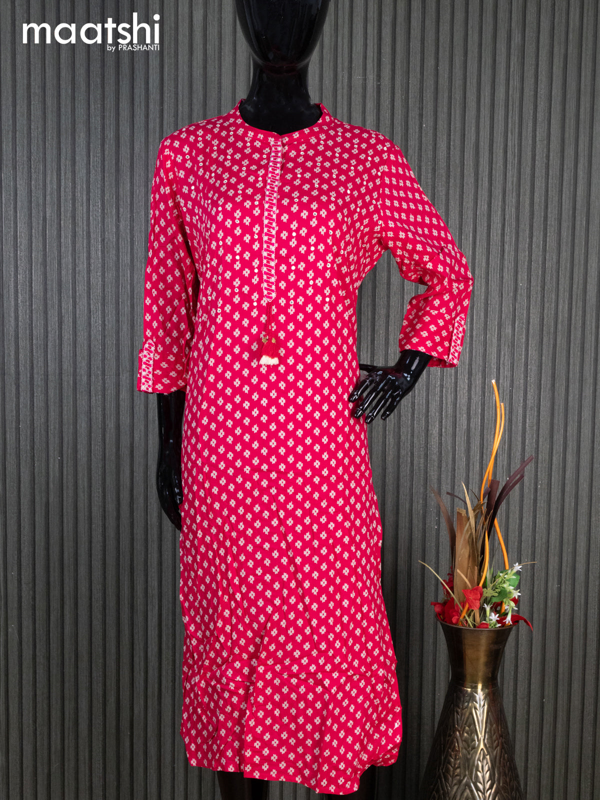 Cotton readymade kurti pink with allover butta prints mirror work & simple neck pattern without pant