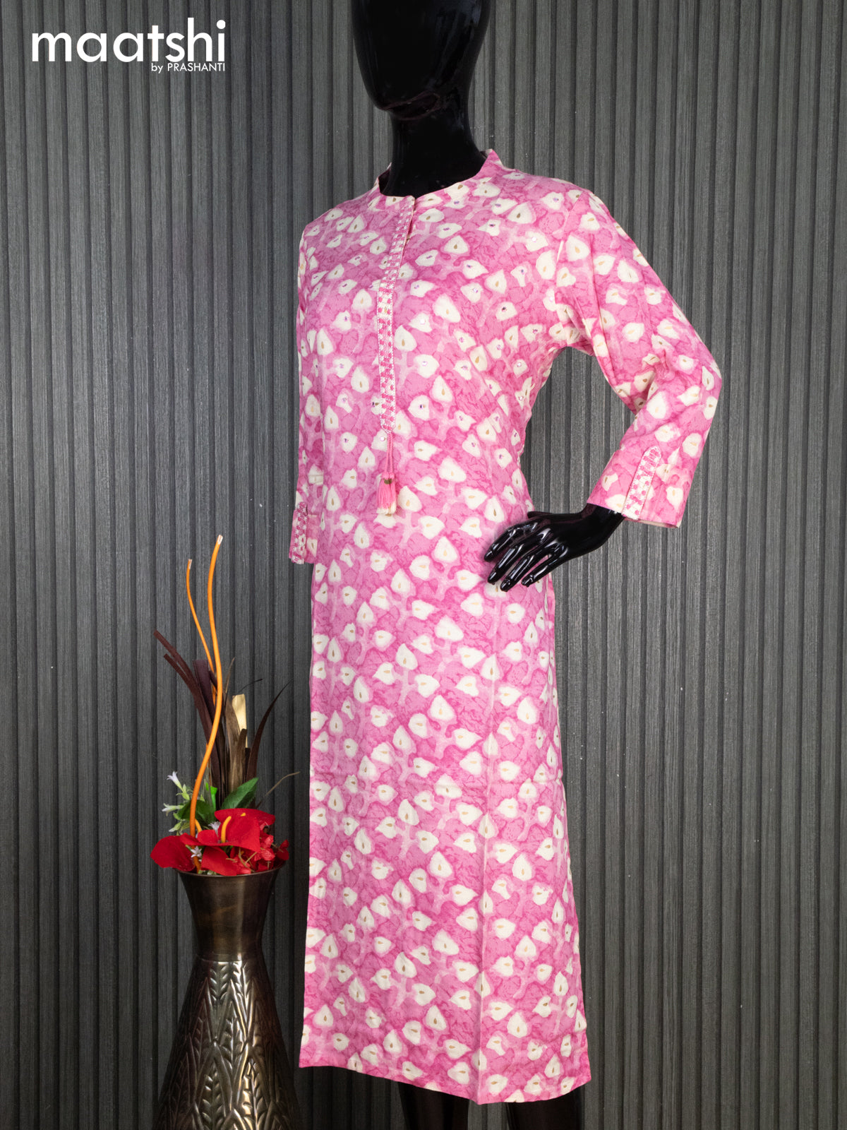 Cotton readymade kurti light pink and cream with allover prints mirror work & simple neck pattern without pant