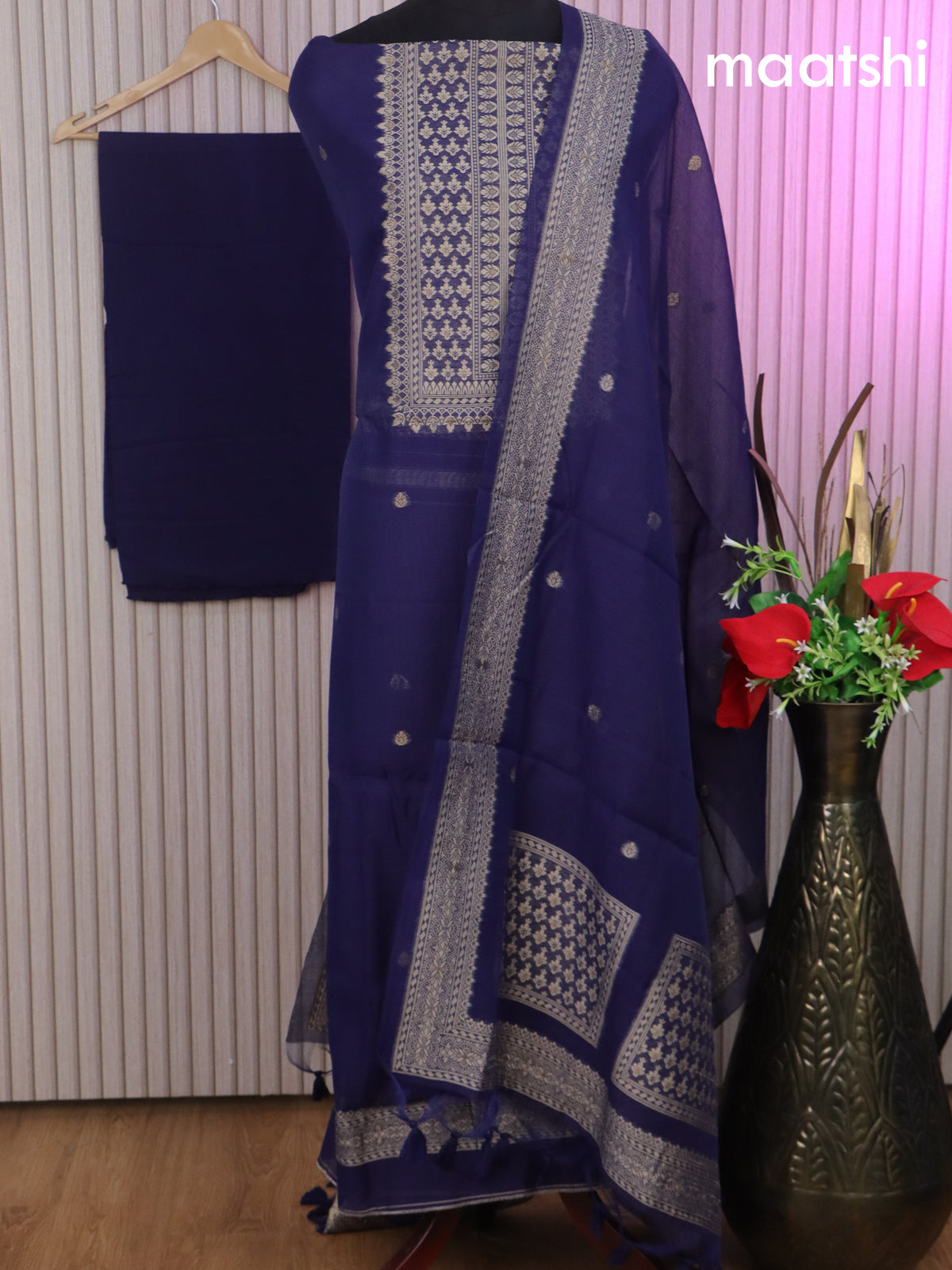 Munga cotton dress material navy blue with thread & zari woven neck pattern and bottom & thread woven dupatta