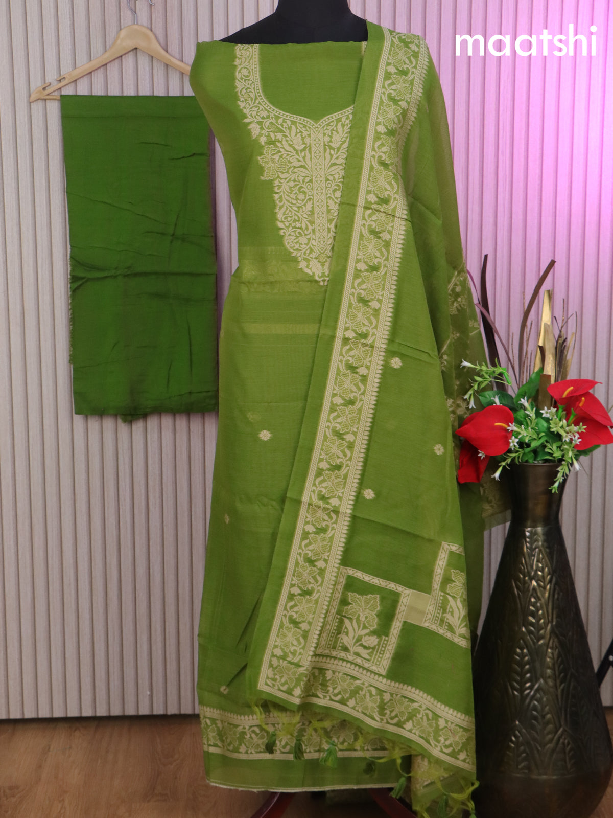 Munga cotton dress material green with woven buttas & simple neck pattern and bottom & thread woven dupatta