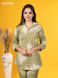 Cotton co-ord set sap green with allover floral prints & collar neck pattern and straight cut pant