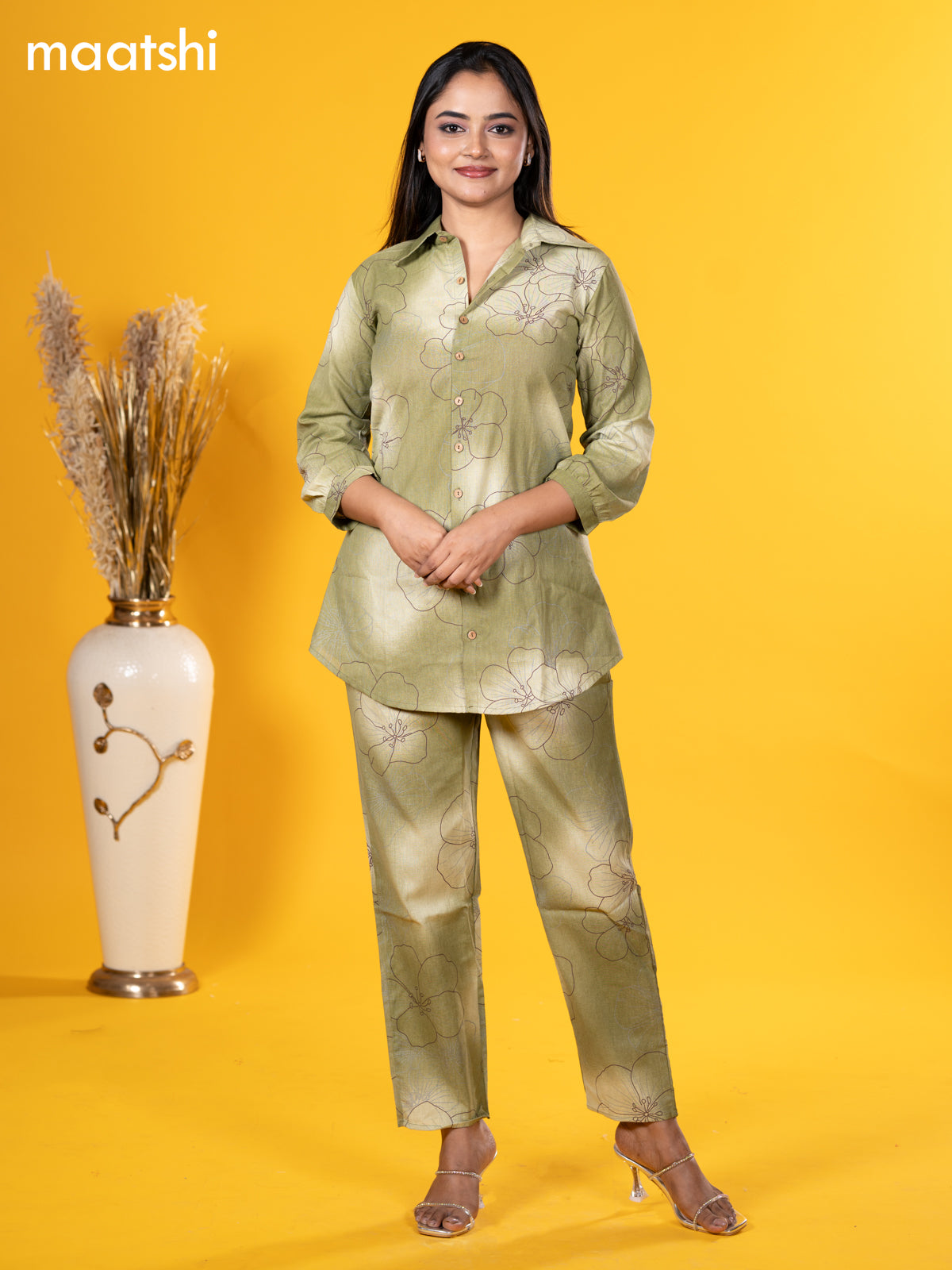 Cotton co-ord set sap green with allover floral prints & collar neck pattern and straight cut pant