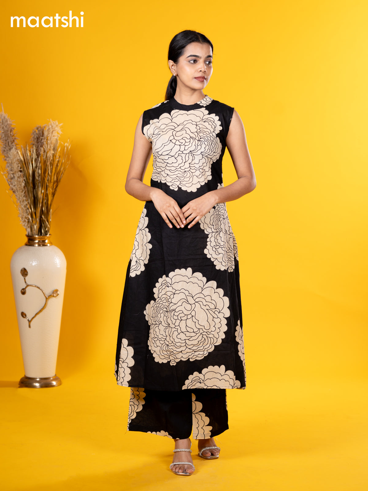 Cotton co-ord set black and cream with allover floral prints & sleeve attached and palazzo pant