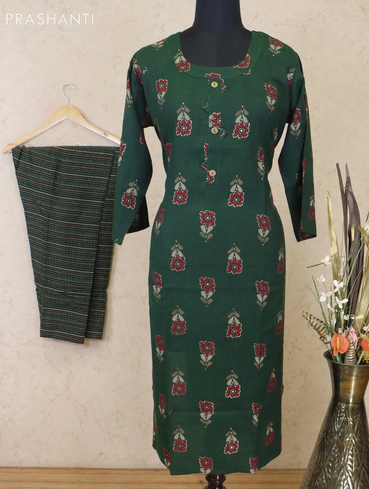 Slub cotton readymade kurti green with floral butta prints & patch work neck pattern and straight cut pant