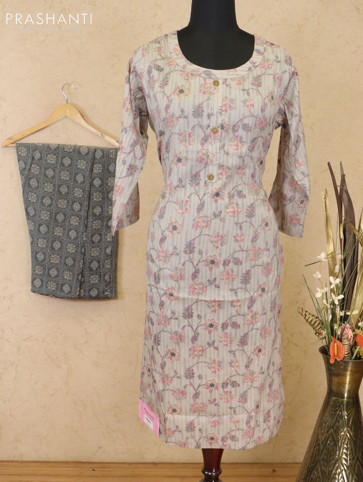 Slub cotton readymade kurti grey with floral prints & patch work neck pattern and straight cut pant