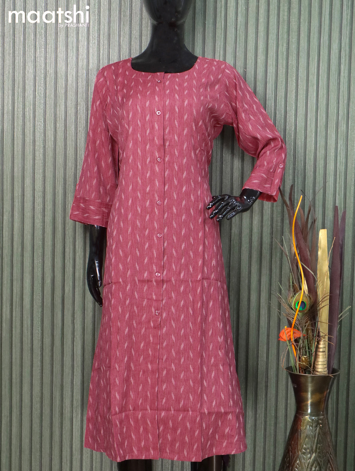 Cotton readymade kurti maroon shade with allover thread weaves & simple neck pattern without pant