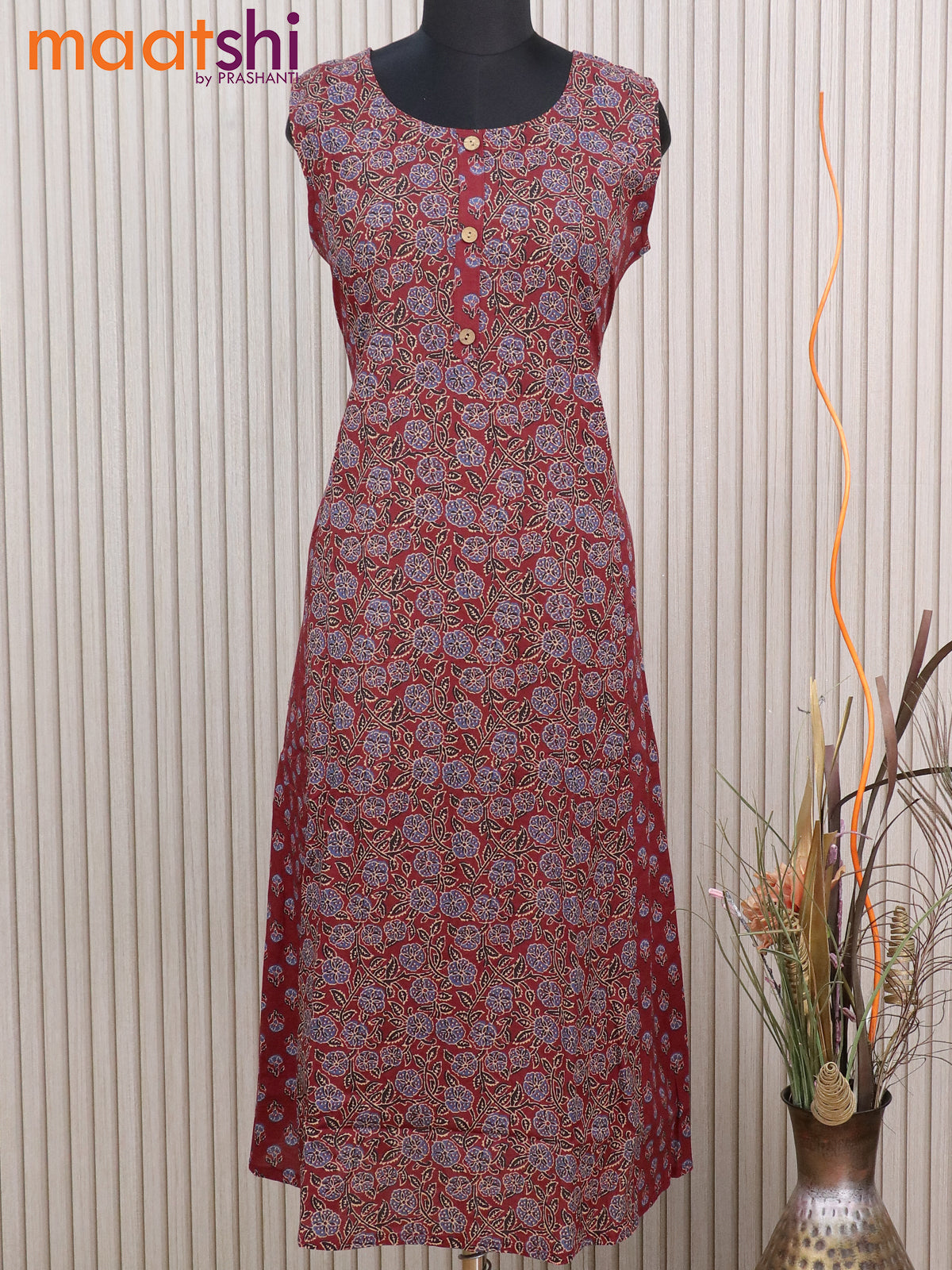 Cotton readymade kurti maroon with allover floral prints & simple patch work neck pattern without pant - sleeve attached