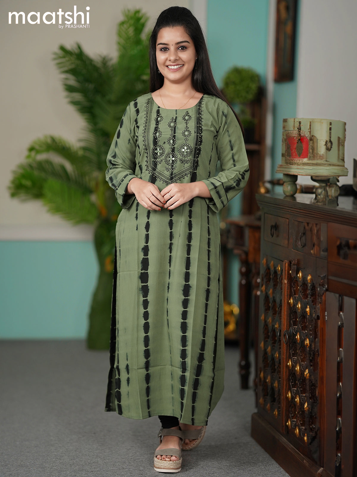 Chiffon readymade kurti green shade and  with tie & dye prints embroidery mirror work neck pattern without pant