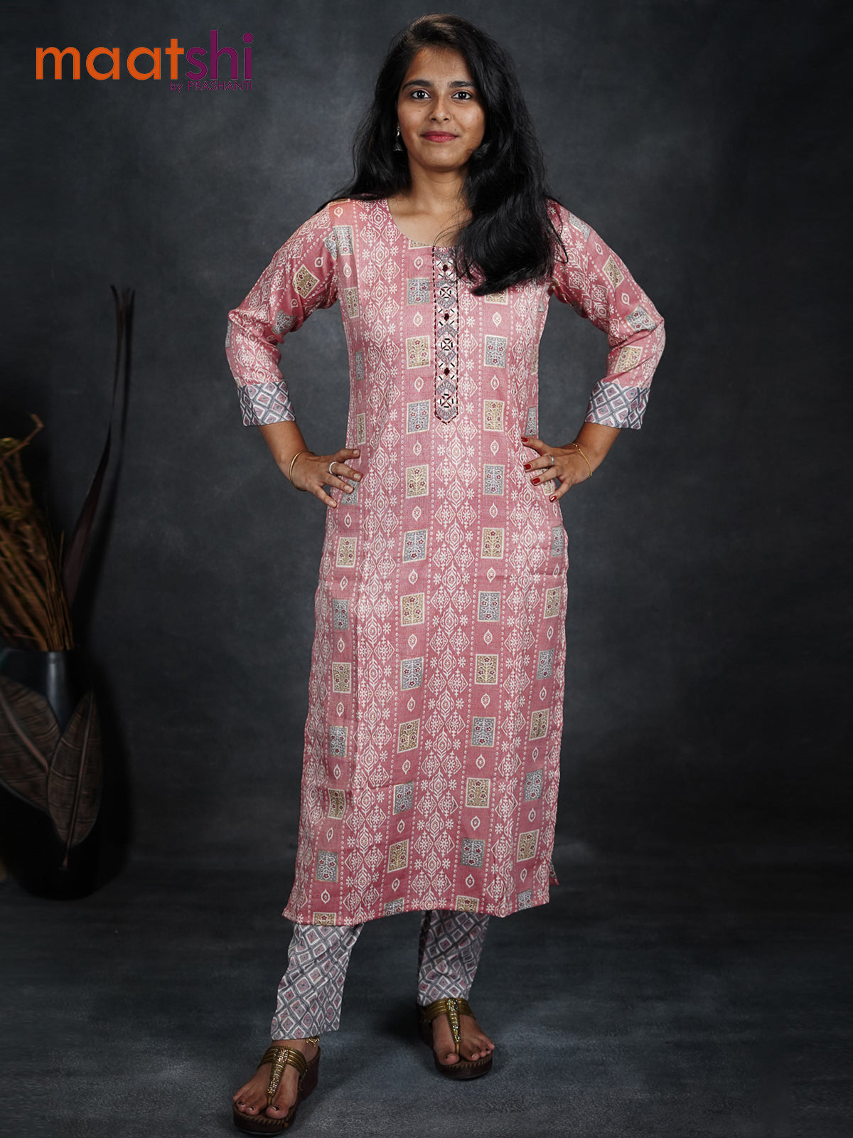 Slub cotton reaymade kurti pink and grey with allover prints & mirror embroided neck pattern and straight cut pant